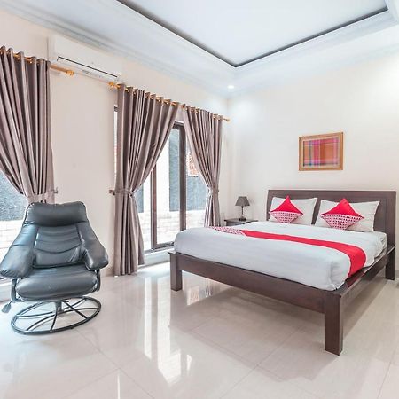 Oyo 1667 Wisma Lux Barkah Jakarta Eksteriør bilde