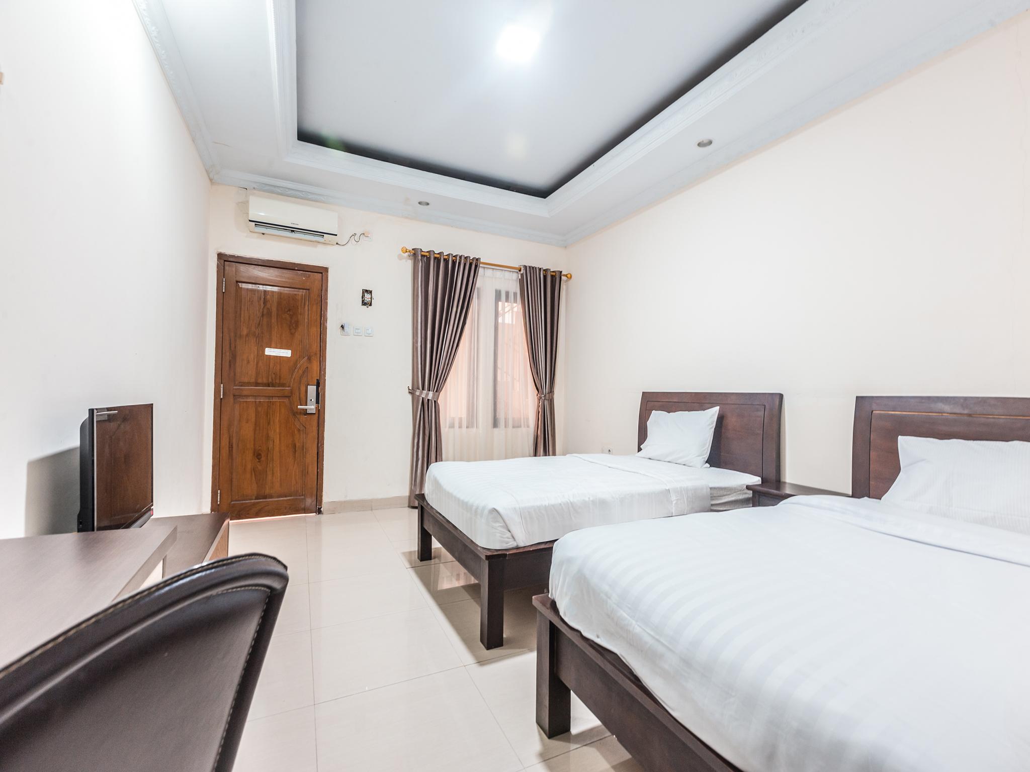 Oyo 1667 Wisma Lux Barkah Jakarta Eksteriør bilde