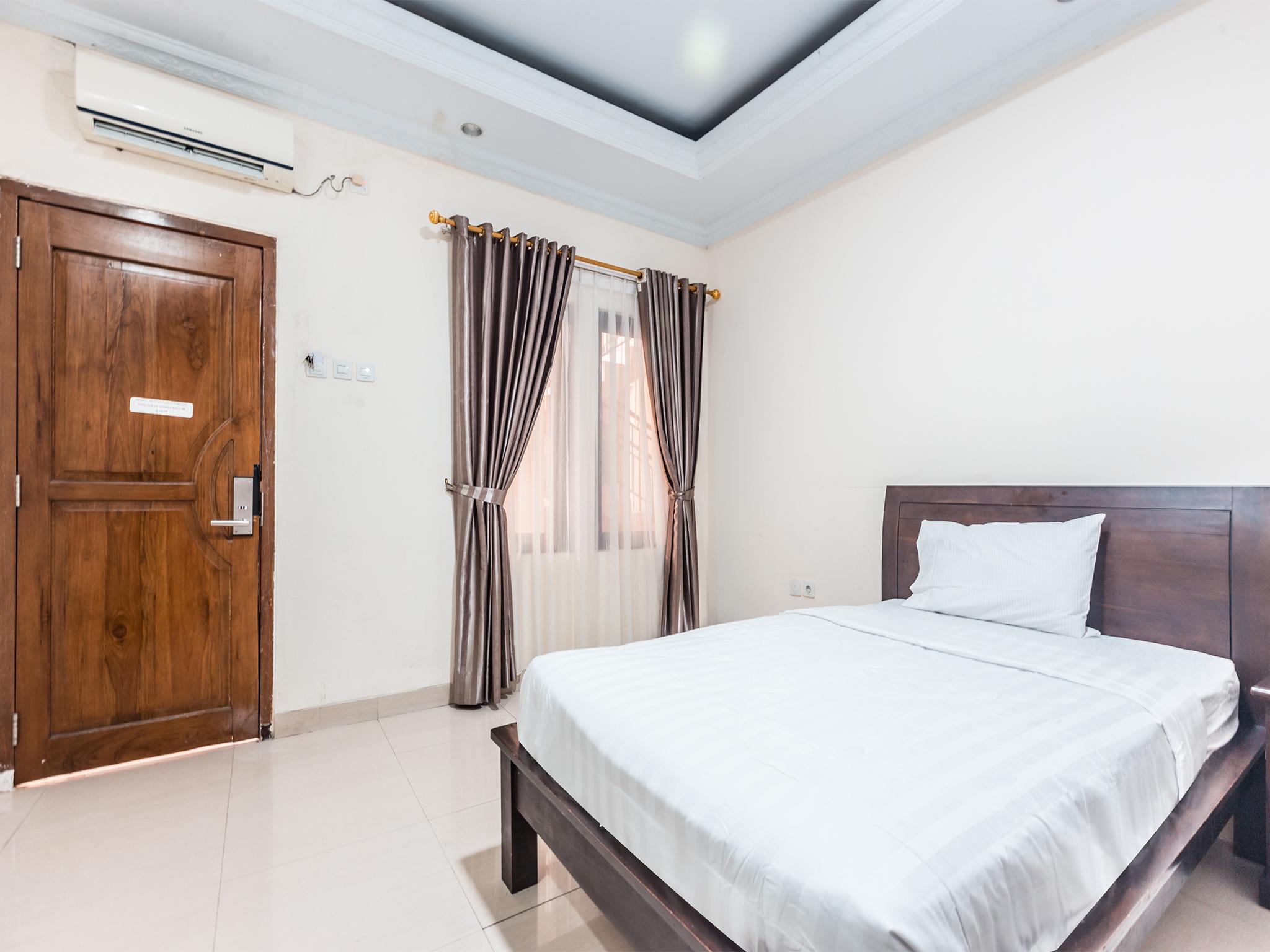 Oyo 1667 Wisma Lux Barkah Jakarta Eksteriør bilde