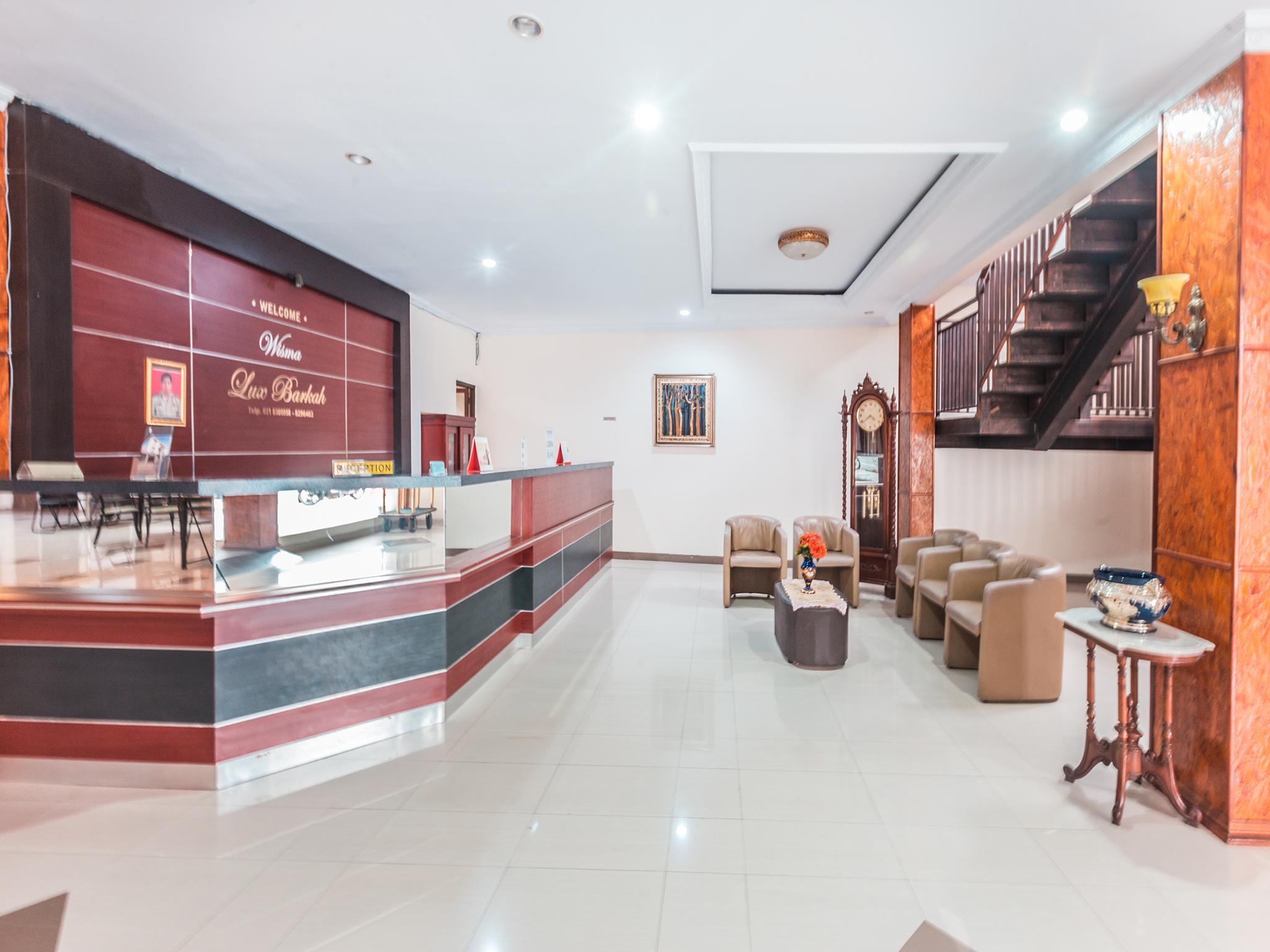 Oyo 1667 Wisma Lux Barkah Jakarta Eksteriør bilde