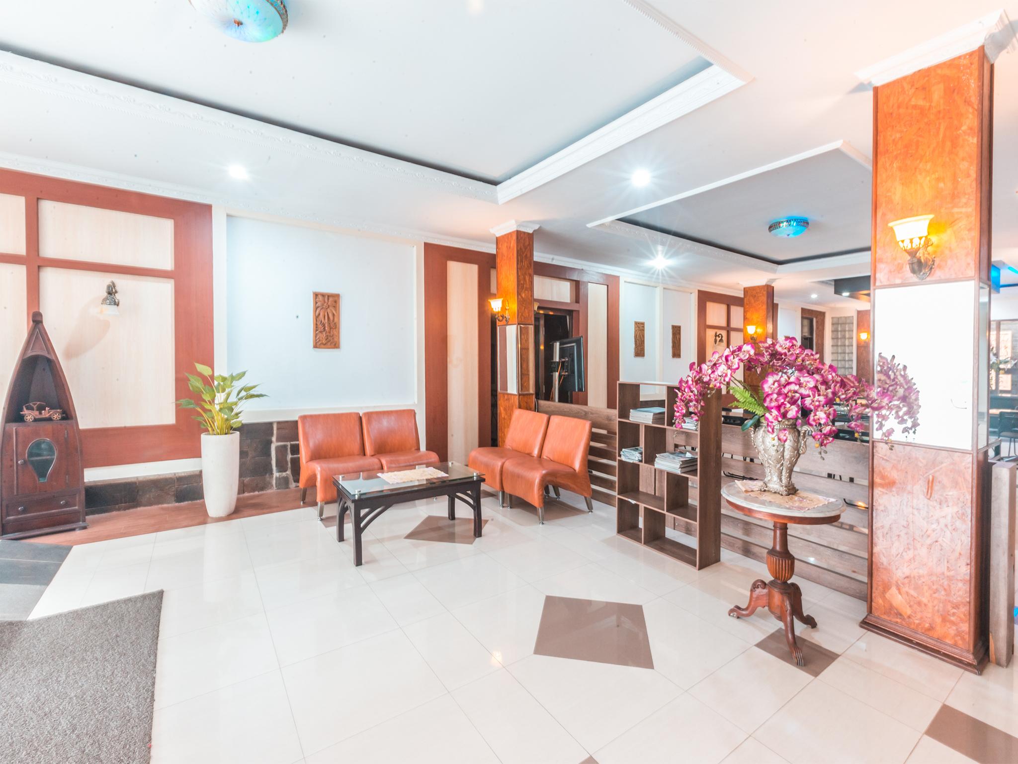 Oyo 1667 Wisma Lux Barkah Jakarta Eksteriør bilde