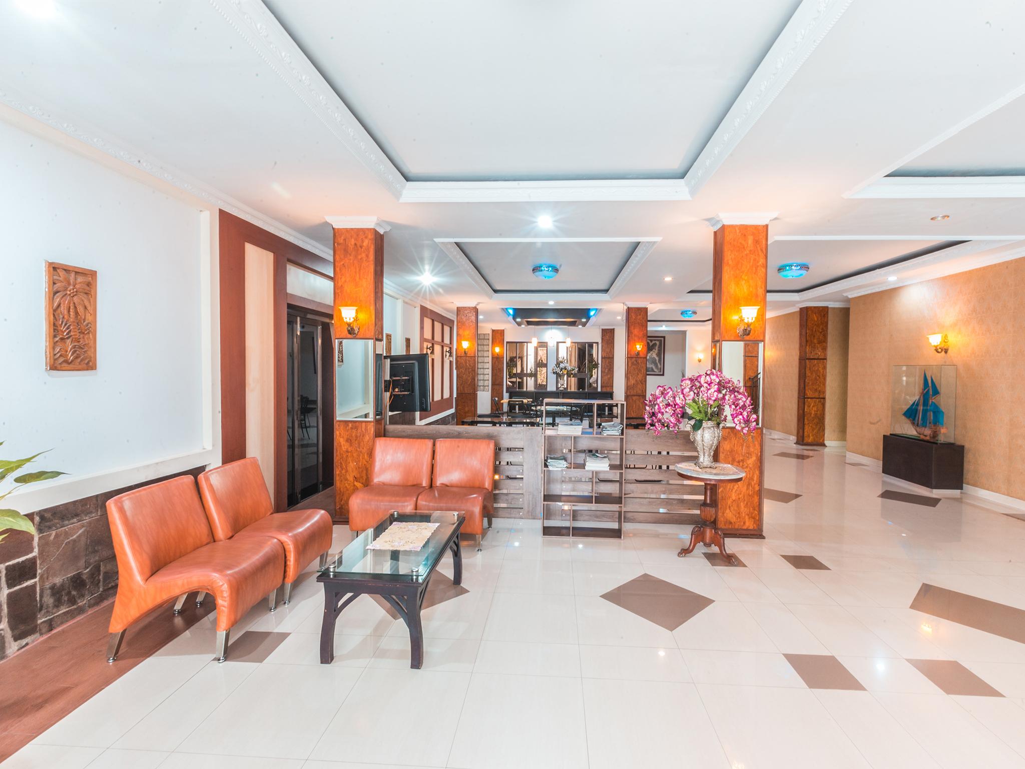 Oyo 1667 Wisma Lux Barkah Jakarta Eksteriør bilde
