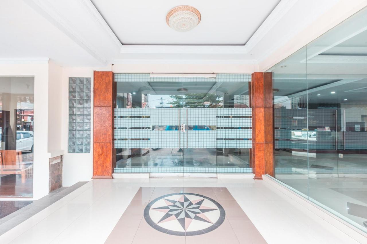 Oyo 1667 Wisma Lux Barkah Jakarta Eksteriør bilde